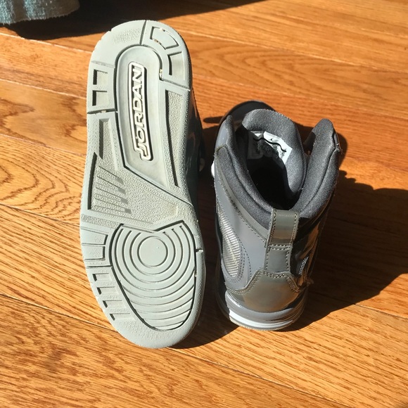 Air Jordan Flight TR’97 (GS)shoes LT GraphiteWhite - Picture 6 of 8